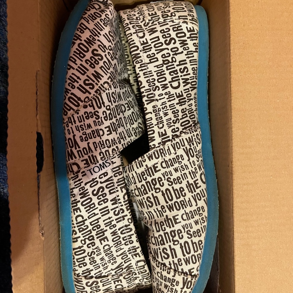 Toms Black and White Text Flats